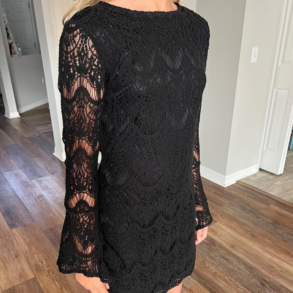 Altar'd State Black Long Sleeve Lace Short Dress With Flared Sleeves Size Medium